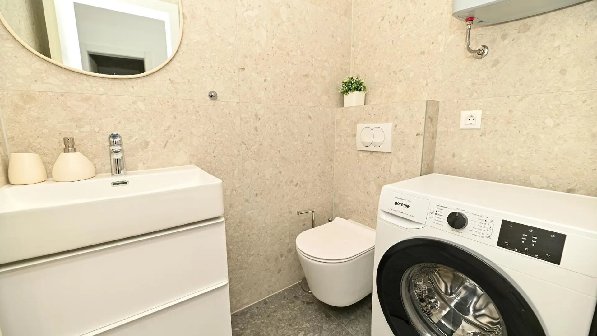 It Brand New Stylish Apartment