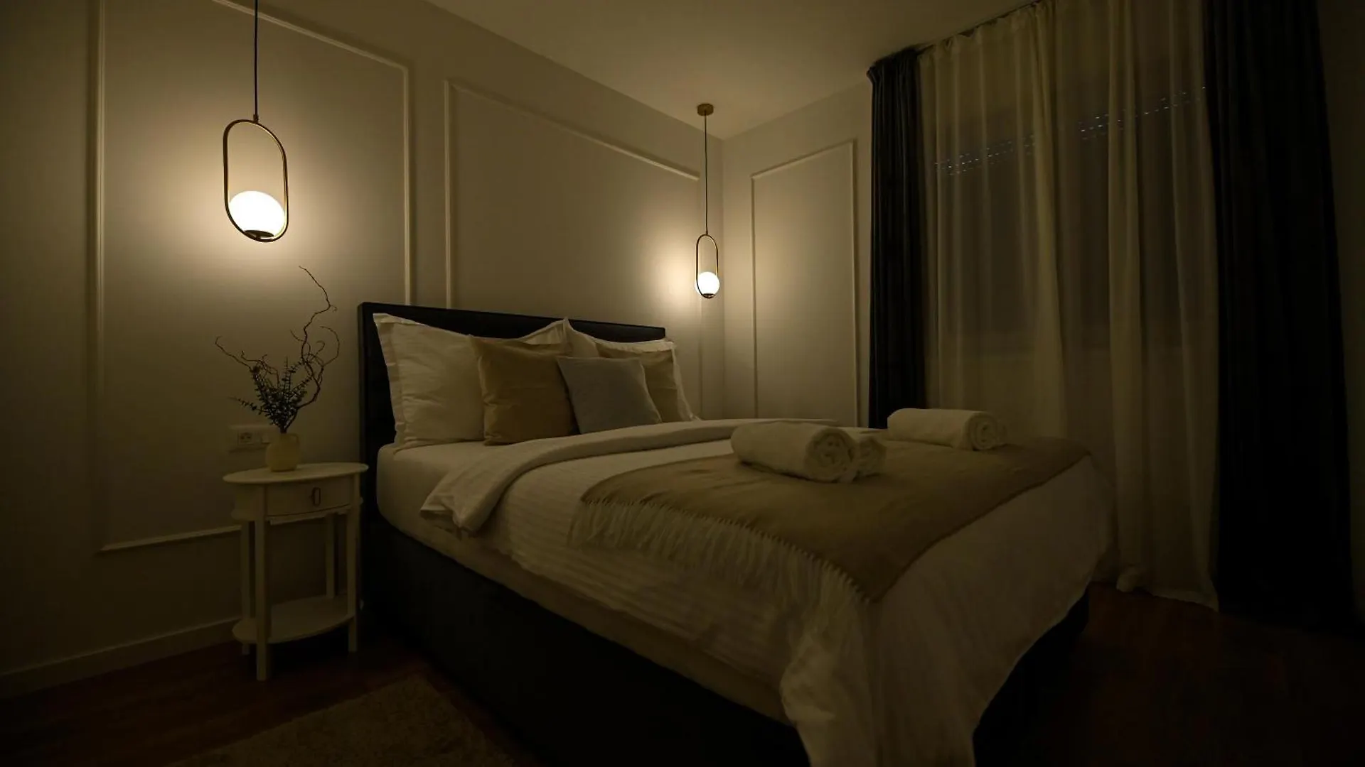 It Brand New Stylish Apartment
